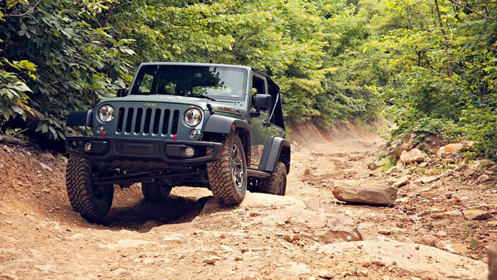 Tackle the Trails with Class-Leading Off-Road Capability Tackle the Trails with Class-Leading Off-Road Capability